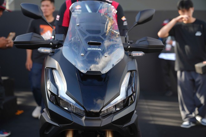 Xe tay ga Honda to, khỏe vừa ra mắt, cốp rộng gấp gần 3 lần của Vision: Hơn thua gì xe Yamaha, Zontes? - Ảnh 5.