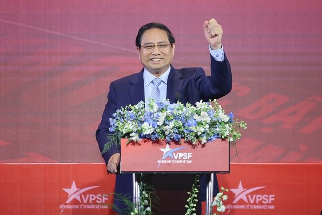 Thủ tướng Chính phủ dự phiên Đối thoại cấp cao của Diễn đàn Kinh tế tư nhân Việt Nam (VPSF) năm 2025, chiều 16/9. Ảnh: VGP