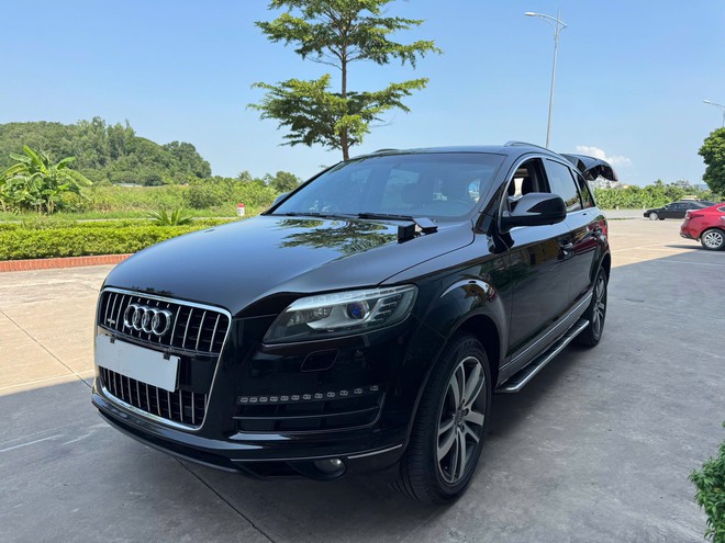 Rao Audi Q7 2009 giá 345 triệu đồng, người bán chia sẻ: Máy V8 4.2L nhưng 'ăn xăng như ngửi'- Ảnh 2. Rao Audi Q7 2009 giá 345 triệu đồng, người bán chia sẻ: Máy V8 4.2L nhưng 'ăn xăng như ngửi'- Ảnh 2.