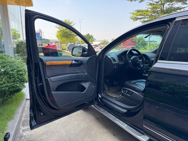 Rao Audi Q7 2009 giá 345 triệu đồng, người bán chia sẻ: Máy V8 4.2L nhưng 'ăn xăng như ngửi'- Ảnh 7. Rao Audi Q7 2009 giá 345 triệu đồng, người bán chia sẻ: Máy V8 4.2L nhưng 'ăn xăng như ngửi'- Ảnh 7.