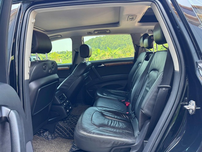 Rao Audi Q7 2009 giá 345 triệu đồng, người bán chia sẻ: Máy V8 4.2L nhưng 'ăn xăng như ngửi'- Ảnh 6. Rao Audi Q7 2009 giá 345 triệu đồng, người bán chia sẻ: Máy V8 4.2L nhưng 'ăn xăng như ngửi'- Ảnh 6.