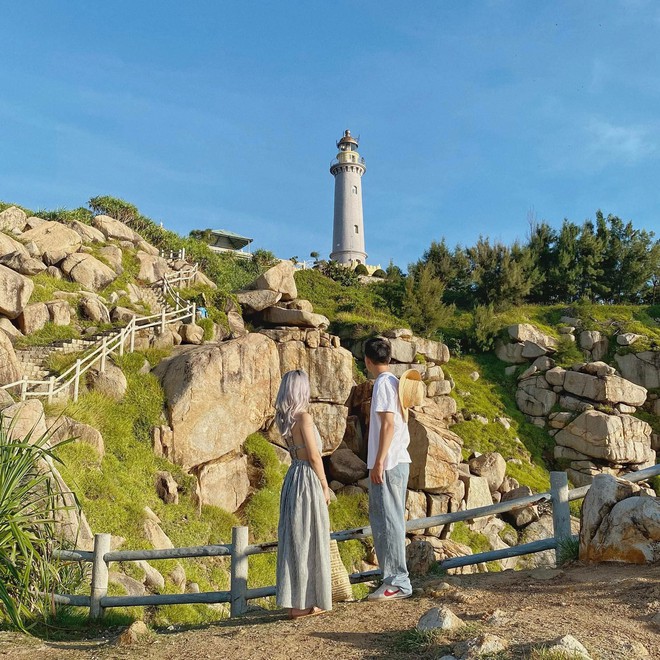 Bãi biển hoang sơ nhiều người chưa biết, gần nơi "đón bình minh đầu tiên ở Việt Nam": Có biển cấm tắm- Ảnh 7. Bãi biển hoang sơ nhiều người chưa biết, gần nơi "đón bình minh đầu tiên ở Việt Nam": Có biển cấm tắm- Ảnh 7.