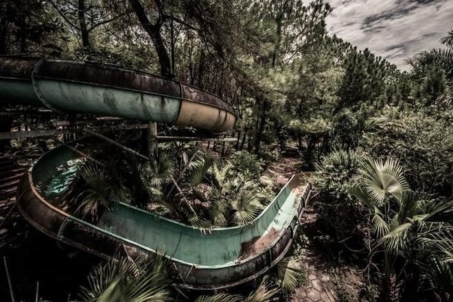 Công viên 70 tỷ bỏ hoang gần 20 năm ở miền Trung Việt Nam: Từng lên báo Mỹ, hiện trạng gây bất ngờ- Ảnh 2. Công viên 70 tỷ bỏ hoang gần 20 năm ở miền Trung Việt Nam: Từng lên báo Mỹ, hiện trạng gây bất ngờ- Ảnh 2.