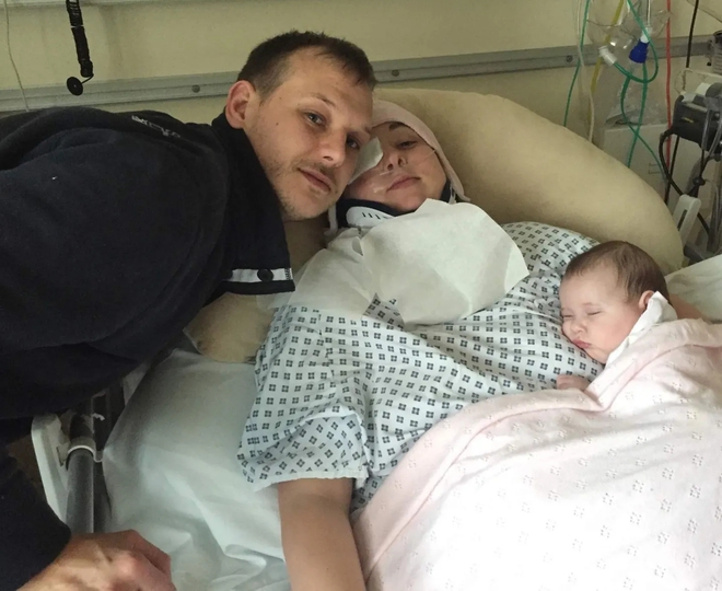 Gãy cổ, liệt nửa người chỉ vì... ngáp- Ảnh 3.