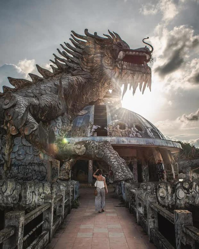 Công viên 70 tỷ bỏ hoang gần 20 năm ở miền Trung Việt Nam: Từng lên báo Mỹ, hiện trạng gây bất ngờ- Ảnh 7. Công viên 70 tỷ bỏ hoang gần 20 năm ở miền Trung Việt Nam: Từng lên báo Mỹ, hiện trạng gây bất ngờ- Ảnh 7.