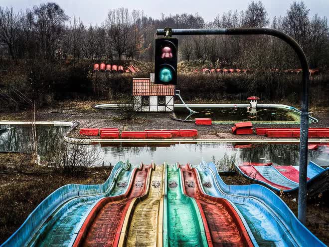 Công viên 70 tỷ bỏ hoang gần 20 năm ở miền Trung Việt Nam: Từng lên báo Mỹ, hiện trạng gây bất ngờ- Ảnh 11. Công viên 70 tỷ bỏ hoang gần 20 năm ở miền Trung Việt Nam: Từng lên báo Mỹ, hiện trạng gây bất ngờ- Ảnh 11.