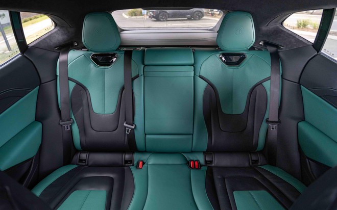 Lotus sắp bán xe chính hãng tại Việt Nam: Có thể mang xe thách thức Porsche, Audi, Mercedes- Ảnh 10. Lotus sắp bán xe chính hãng tại Việt Nam: Có thể mang xe thách thức Porsche, Audi, Mercedes- Ảnh 10.