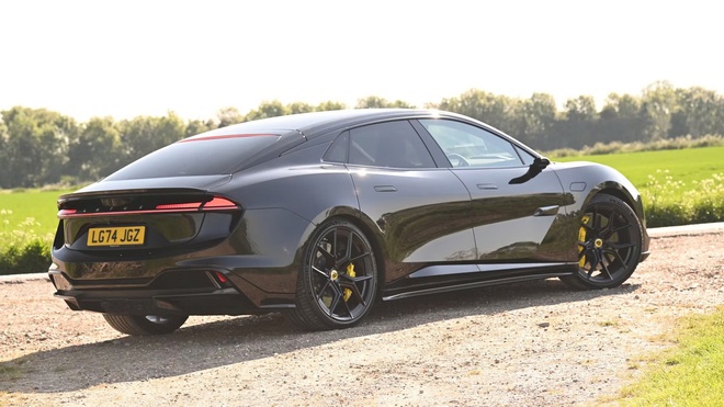 Lotus sắp bán xe chính hãng tại Việt Nam: Có thể mang xe thách thức Porsche, Audi, Mercedes- Ảnh 12. Lotus sắp bán xe chính hãng tại Việt Nam: Có thể mang xe thách thức Porsche, Audi, Mercedes- Ảnh 12.