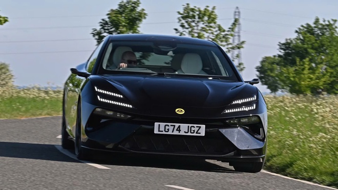 Lotus sắp bán xe chính hãng tại Việt Nam: Có thể mang xe thách thức Porsche, Audi, Mercedes- Ảnh 11. Lotus sắp bán xe chính hãng tại Việt Nam: Có thể mang xe thách thức Porsche, Audi, Mercedes- Ảnh 11.