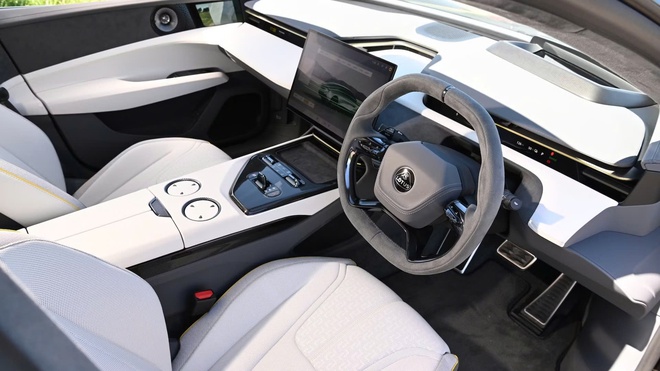 Lotus sắp bán xe chính hãng tại Việt Nam: Có thể mang xe thách thức Porsche, Audi, Mercedes- Ảnh 14. Lotus sắp bán xe chính hãng tại Việt Nam: Có thể mang xe thách thức Porsche, Audi, Mercedes- Ảnh 14.