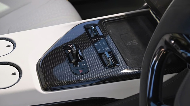 Lotus sắp bán xe chính hãng tại Việt Nam: Có thể mang xe thách thức Porsche, Audi, Mercedes- Ảnh 16. Lotus sắp bán xe chính hãng tại Việt Nam: Có thể mang xe thách thức Porsche, Audi, Mercedes- Ảnh 16.