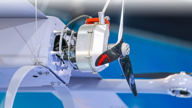 ‘Mắt thần’ 2.0 canh giữ bầu trời của QĐND Việt Nam: Dài 1,7m, tốc độ tới 120km/giờ, đo xa bằng laser - Ảnh 6.