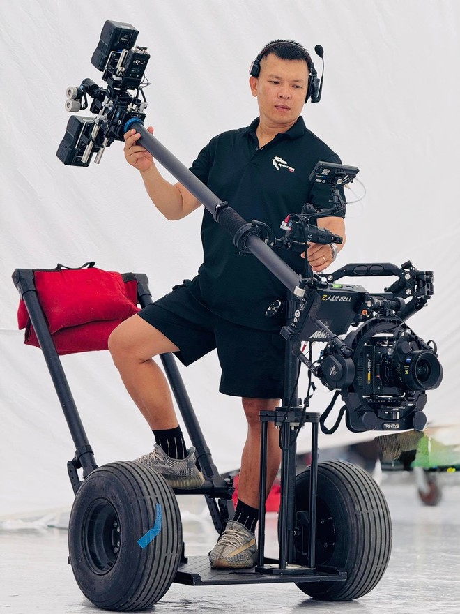 Hồ sơ ê-kíp đứng sau thước phim mãn nhãn ở Lễ diễu binh, diễu hành 2/9 - Ảnh 4.