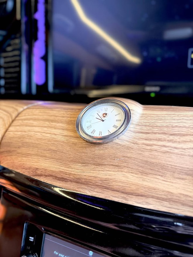 Mercedes-Benz V 250 cũ rao b&aacute;n gần 2 tỷ đồng: Độ nội thất hết 950 triệu, người b&aacute;n chia sẻ 'nội thất chưa chắc S-Class s&aacute;nh kịp' - Ảnh 11.