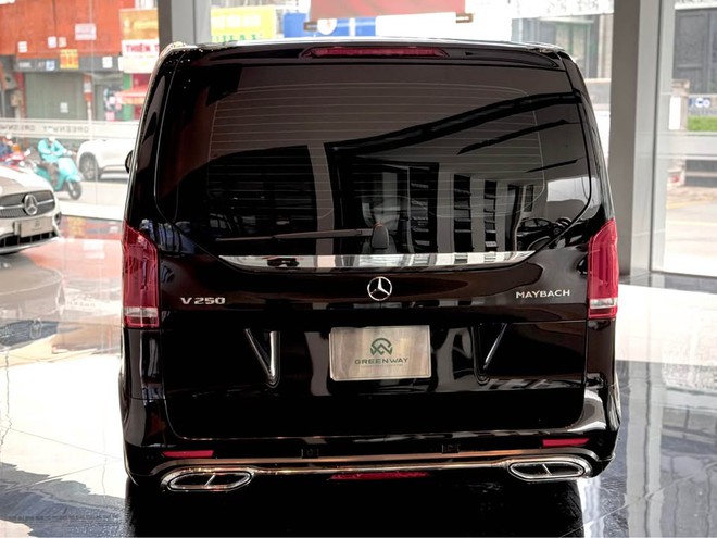 Mercedes-Benz V 250 cũ rao b&aacute;n gần 2 tỷ đồng: Độ nội thất hết 950 triệu, người b&aacute;n chia sẻ 'nội thất chưa chắc S-Class s&aacute;nh kịp' - Ảnh 6.