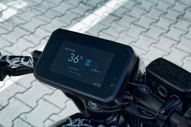 Hé lộ thêm về xe máy điện Honda sạc được chung với ô tô - Ảnh 6.