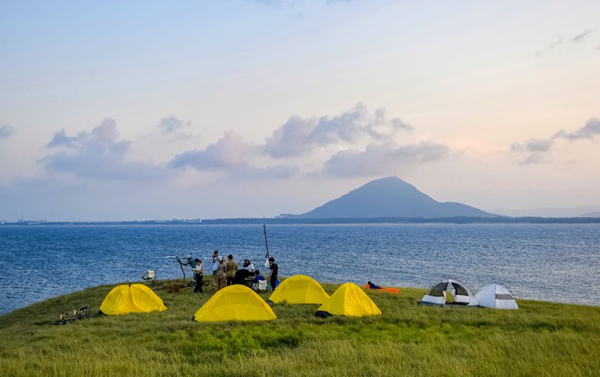 Phát hiện hòn đảo hoang sơ giữa biển miền Trung, không có nhà dân, cảnh thay đổi theo mùa - Ảnh 5.