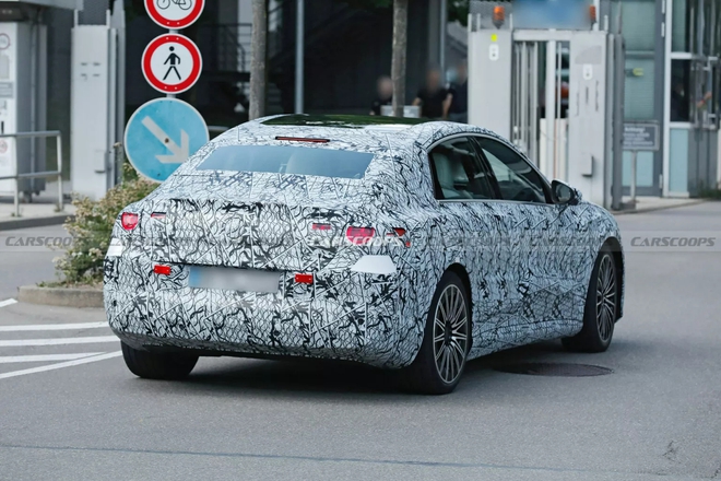 Mercedes-Benz C-Class đời mới lần đầu có ảnh chính thức với lướt tản nhiệt khủng gấp vài lần 3 Series - Ảnh 5.