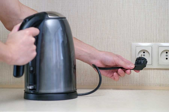 Những thứ cần rút phích cắm trước khi ra khỏi nhà - Ảnh 3.
