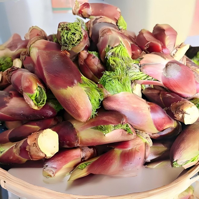 Thứ rau dại ở Việt Nam, Trung Quốc v&iacute; l&agrave; &ldquo;cao lương mỹ vị số 1 thế giới&rdquo;: Nấu kiểu n&agrave;y bao nhi&ecirc;u cũng hết - Ảnh 2.