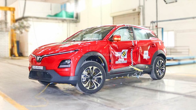 Xe VinFast VF6, VF7 chịu va chạm mạnh: Thân vỏ biến dạng ra sao, người trong xe an toàn thế nào? - Ảnh 1.