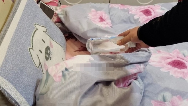 2 bước l&agrave;m ấm giường ngủ chỉ chưa đầy 5 ph&uacute;t - Ảnh 3.