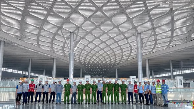 Sau khi m&aacute;y bay đặc biệt xuất hiện, s&acirc;n bay trẻ nhất trị gi&aacute; 16 tỷ USD của Việt Nam tiếp tục 'chạy nước r&uacute;t' - Ảnh 10.