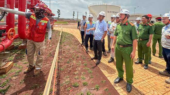 Sau khi m&aacute;y bay đặc biệt xuất hiện, s&acirc;n bay trẻ nhất trị gi&aacute; 16 tỷ USD của Việt Nam tiếp tục 'chạy nước r&uacute;t' - Ảnh 8.