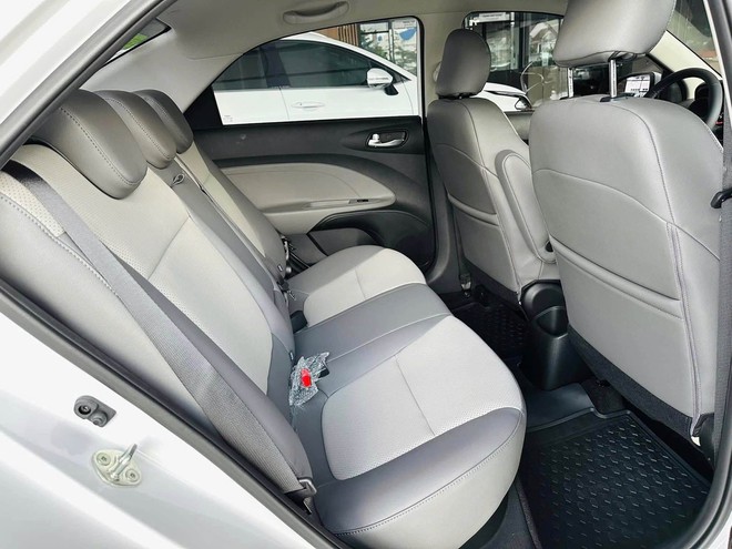 Một mẫu xe Hàn giảm giá "sập sàn", rộng ngang Vios mà rẻ hơn cả Morning, i10 - Ảnh 5.