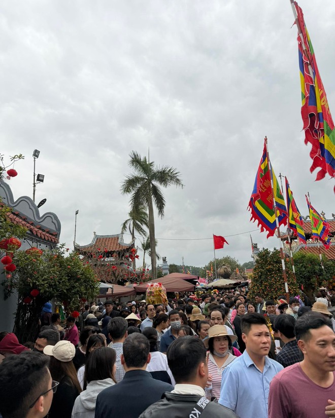 Cảnh tượng tại nơi chỉ họp chợ duy nhất 1 lần trong năm: Đêm nay mới là chính hội - Ảnh 5.