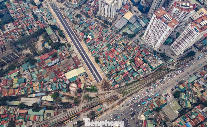 Cận cảnh hầm chui 778 tỷ 'giải cứu' điểm đen &ugrave;n tắc Giải Ph&oacute;ng - Ảnh 3.