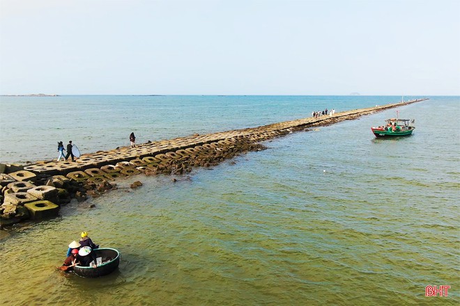 Cảng cá gần 300 tỷ thành điểm du lịch, chủ tịch tỉnh phải đăng lên Facebook - Ảnh 6.