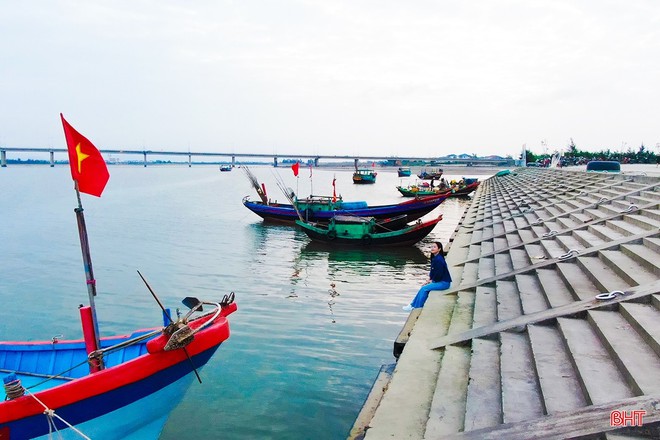 Cảng cá gần 300 tỷ thành điểm du lịch, chủ tịch tỉnh phải đăng lên Facebook - Ảnh 5.