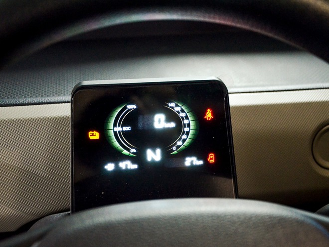 Xe điện lạ bất ngờ xuất hiện trong nh&agrave; m&aacute;y &ocirc; t&ocirc; ở Huế của h&atilde;ng Việt: Đi bao xa, gi&aacute; thế n&agrave;o? - Ảnh 13.