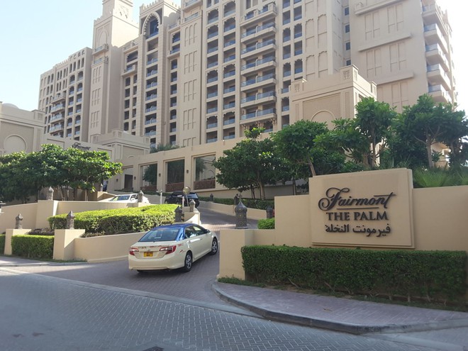 Khách Việt chia sẻ hình ảnh khách sạn 5 sao ở Dubai trước khi bị trúng tên lửa - Ảnh 9.