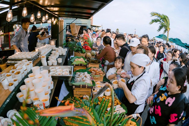 Tin rất vui: Xuyên lễ 30/4, toàn bộ người dân Việt Nam được mua sắm tại đây mà không cần dùng tiền - Ảnh 5.