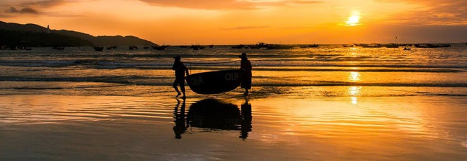 Cảnh tượng tr&ecirc;n b&atilde;i biển Đ&agrave; Nẵng l&uacute;c s&aacute;ng sớm khiến nhiều người thốt l&ecirc;n: Kh&ocirc;ng tin v&agrave;o mắt m&igrave;nh! - Ảnh 3.