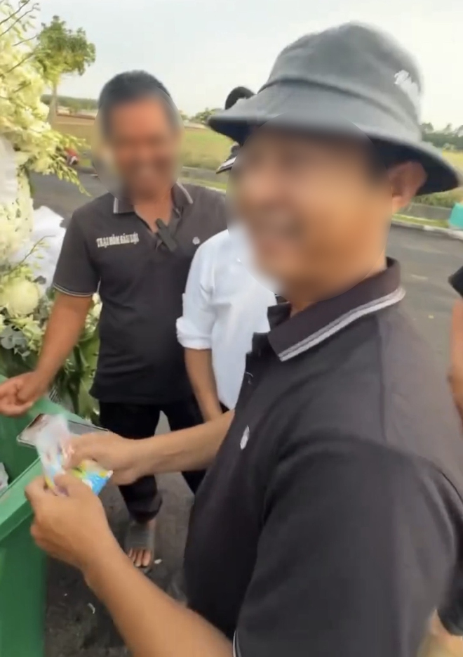 Danh t&iacute;nh nh&acirc;n vi&ecirc;n trại h&ograve;m tr&uacute;ng số 10 tỷ đồng, nghỉ l&agrave;m v&igrave; vui qu&aacute; - Ảnh 2.