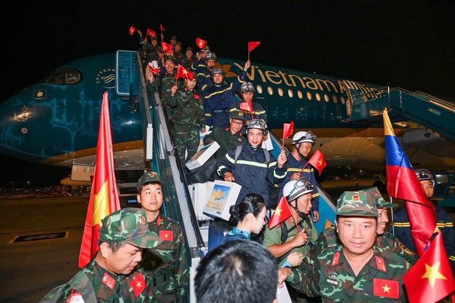 Nhiều ngày trước, sân bay Nội Bài ghi nhận một máy bay lạ của Vietnam Airlines hạ cánh - Ảnh 3.