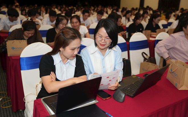 Nhiều doanh nghiệp, hợp tác xã, hỗ kinh doanh... ở Thái Nguyên tham gia khóa tập huấn về AI. Ảnh: BTC