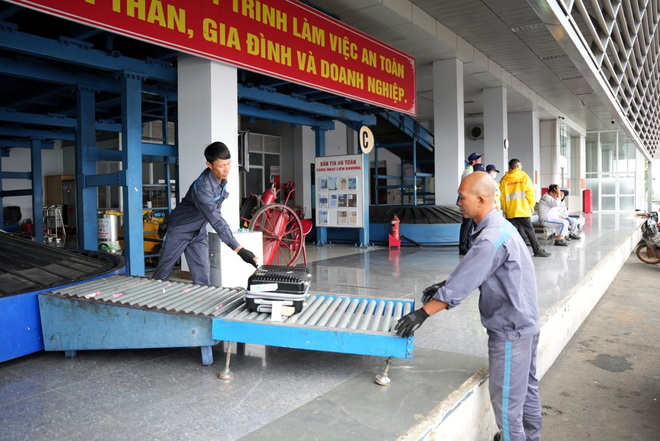 Đúng 0h ngày mai, sân bay quốc tế duy nhất ở Việt Nam mang hình bông hoa chính thức 'tái xuất' - Ảnh 6.