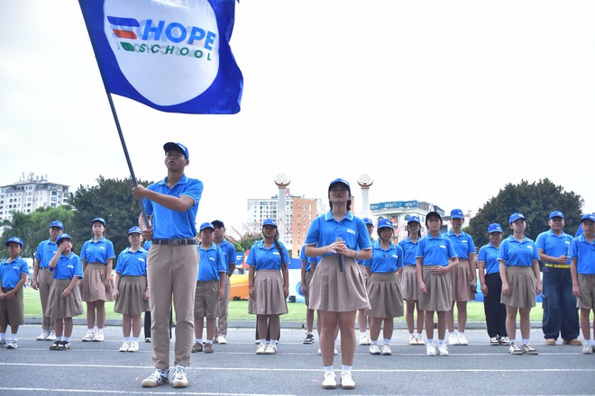 K Tuấn Đạt v&agrave; h&agrave;nh tr&igrave;nh t&igrave;m hạnh ph&uacute;c tại Hope School sau nỗi đau mất ba - Ảnh 10.