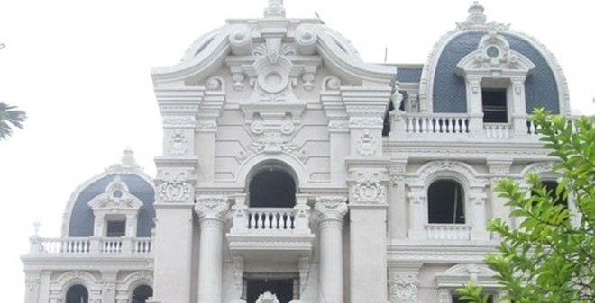 biet thu tram ty2 1343 1410335388634 52 0 307 500 crop 1410335407134 - Biệt thự trăm tỷ của đại gia ng&agrave;nh dệt Nam Định
