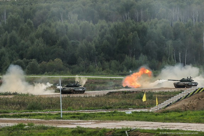 ẢNH+VIDEO: Khí tài quân sự Nga trình diễn tại Army-2016 - Ảnh 21.