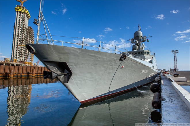 Zoom vũ khí trên tàu hộ tống nhỏ nhưng có võ của Hải quân Nga - Ảnh 2.