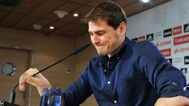Gạch hết tên người Real Madrid, Casillas bị tố thù lâu nhớ dai - Ảnh 1.