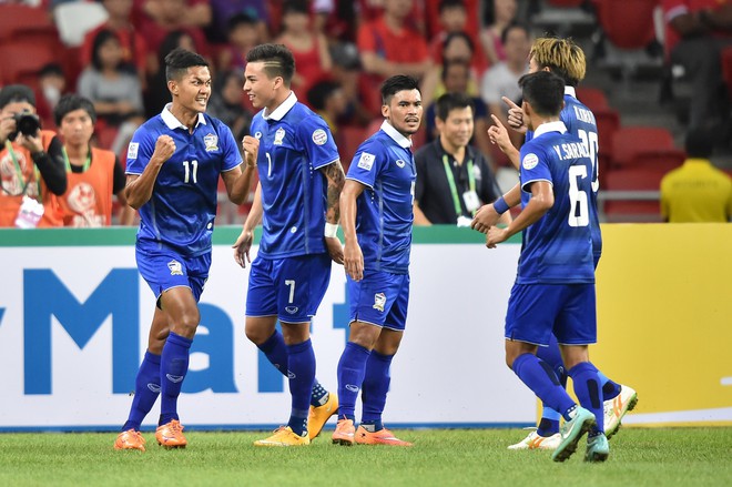 Vỡ mộng WC, Thái Lan xua quân cực mạnh chinh phạt AFF Cup 2016 - Ảnh 1.