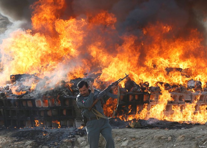 24h qua ảnh: Lính bắn tỉa Iraq tìm diệt phiến quân IS ở Mosul - Ảnh 4.