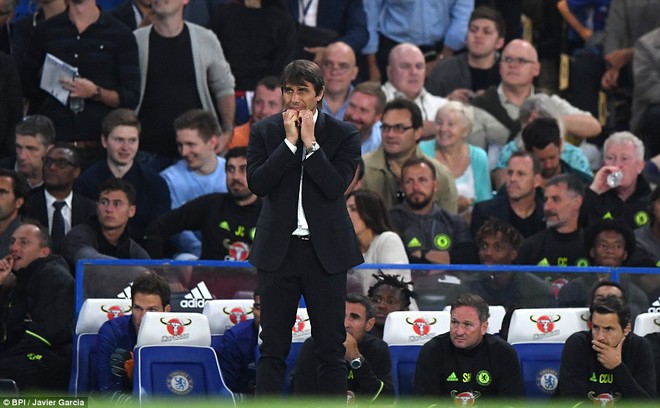 Conte phát cuồng, làm fan Chelsea choáng ngợp ở Stamford Bridge - Ảnh 10.