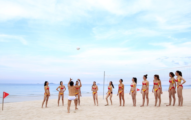 Bikini Vietjet lên sóng - Ảnh 10.